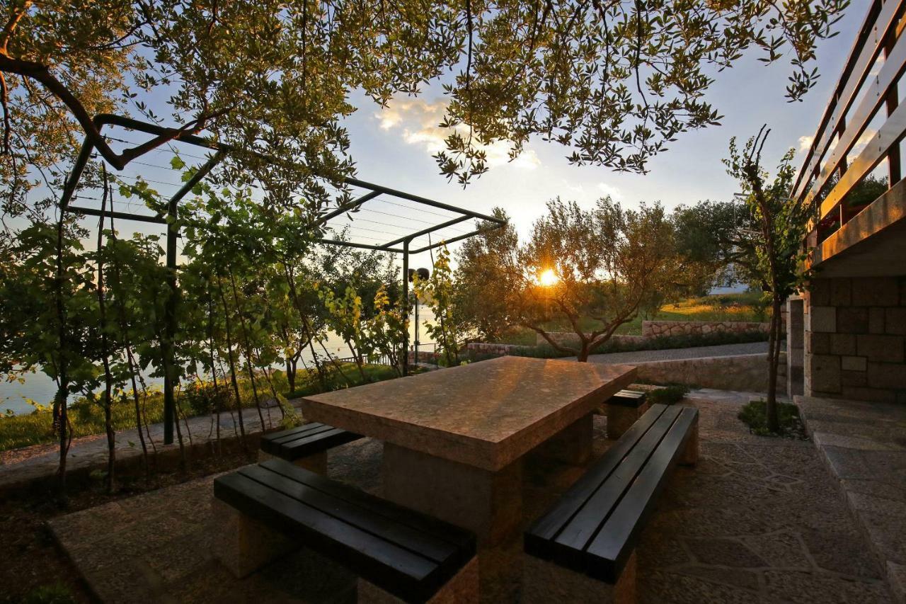 Apartman Baredine Maslenica Buitenkant foto